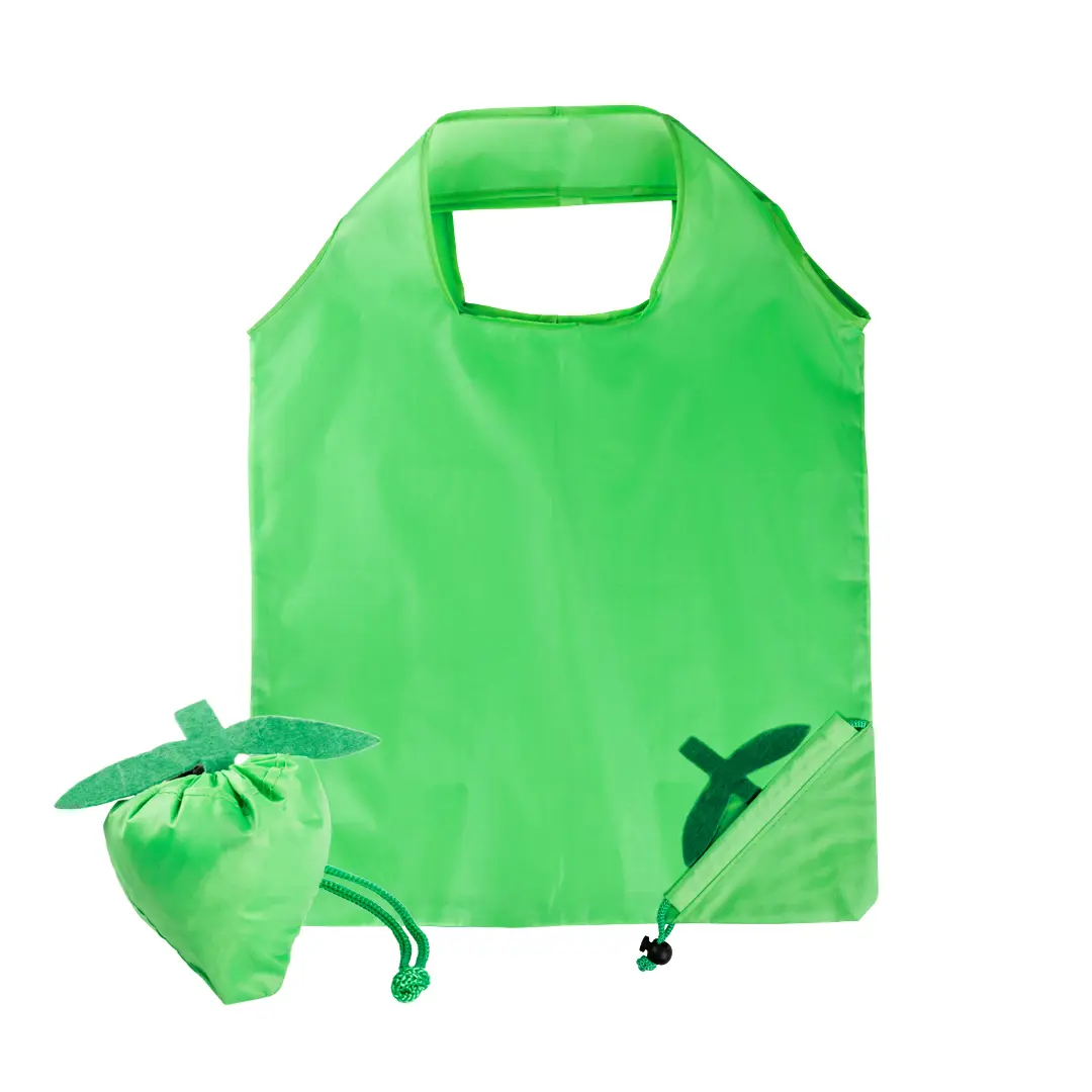 bolsa reutilizable plegable de color verde con funda en forma de fresa