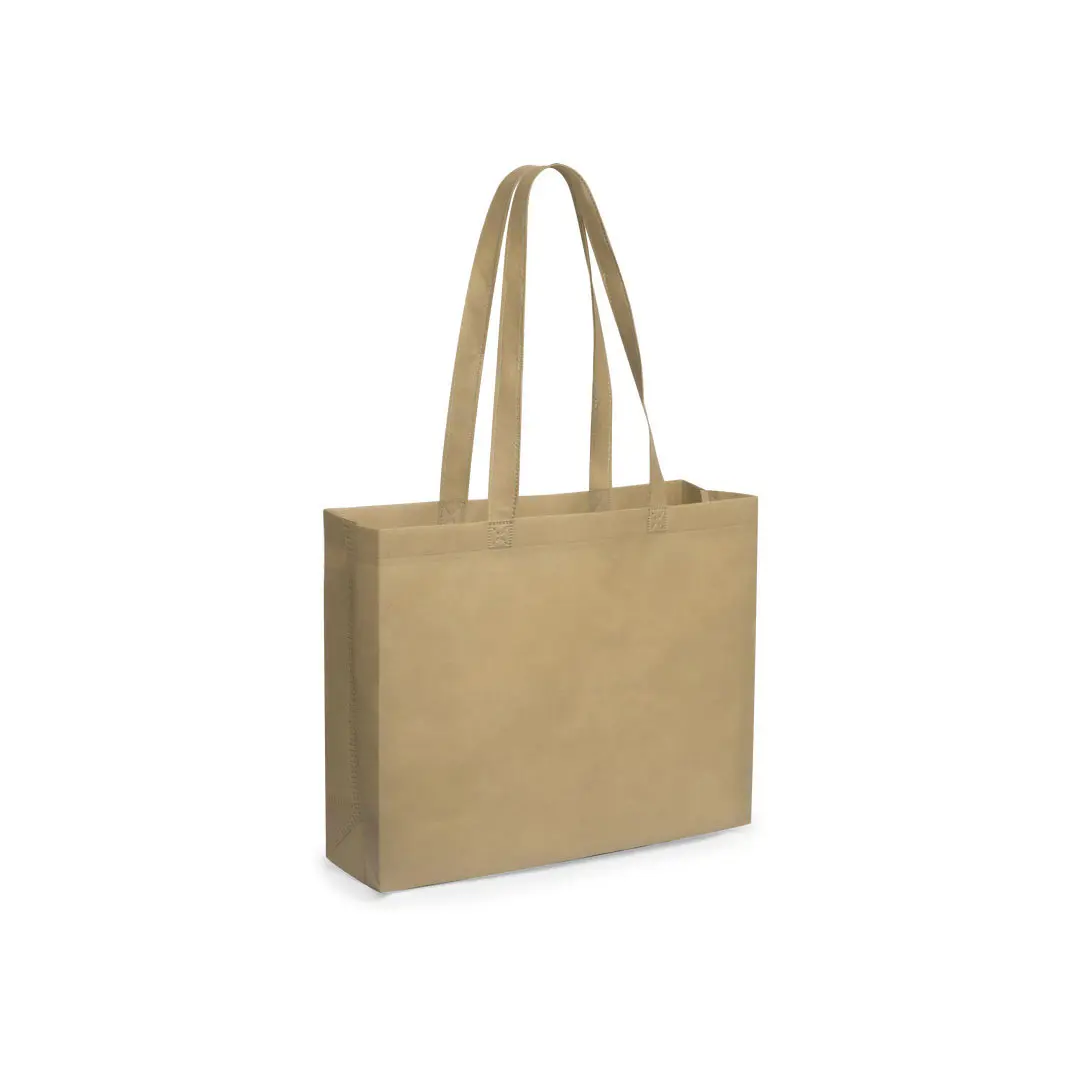 bolsa de papel kraft marrón con asas largas sobre fondo blanco