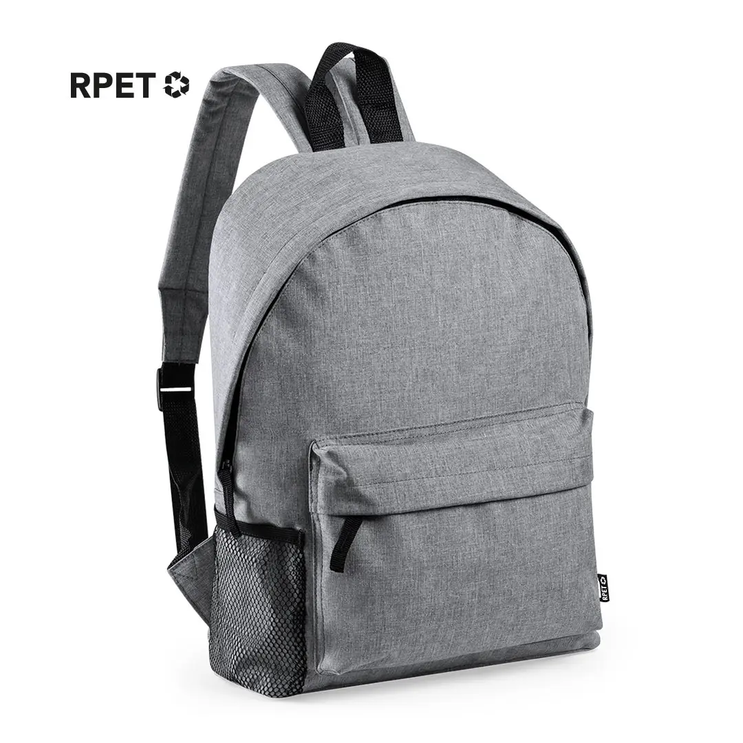 mochila gris de poliéster reciclado con bolsillo frontal y portabotellas lateral